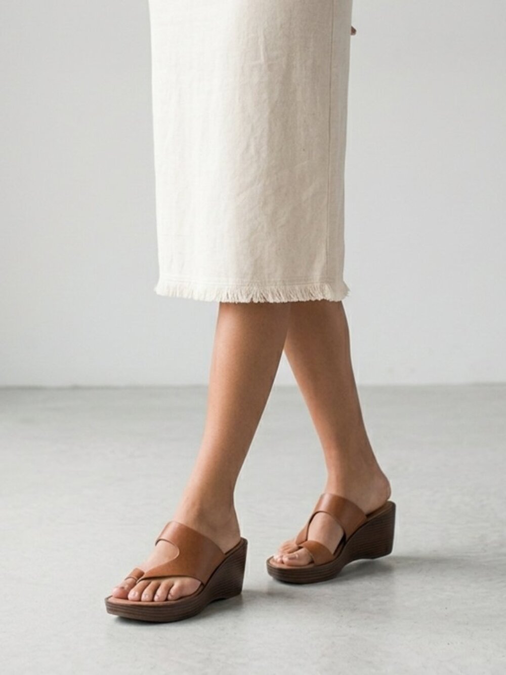 Womens Eastland Laurel Brown Leather Thong Wedge Sandals, Vacationcore Size 8 M